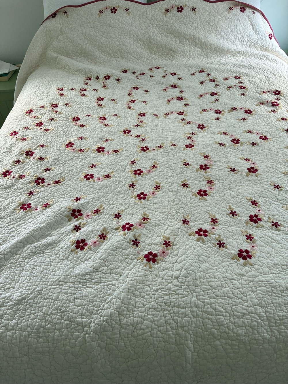 Sunham Home Fashions Full Queen Quilt Cream White Red Floral Embroidered Vine